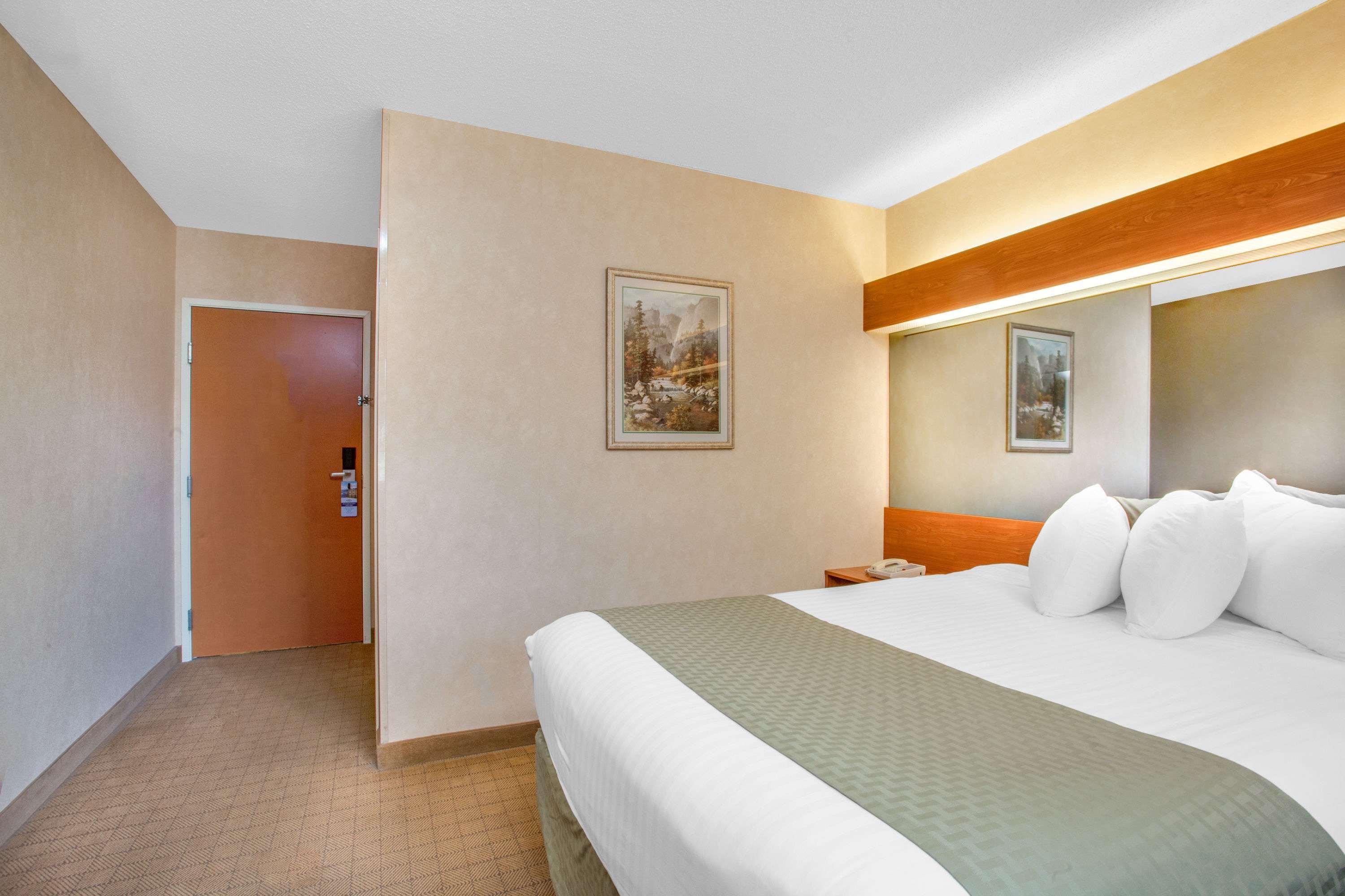 Microtel Inn & Suites Springville Bagian luar foto