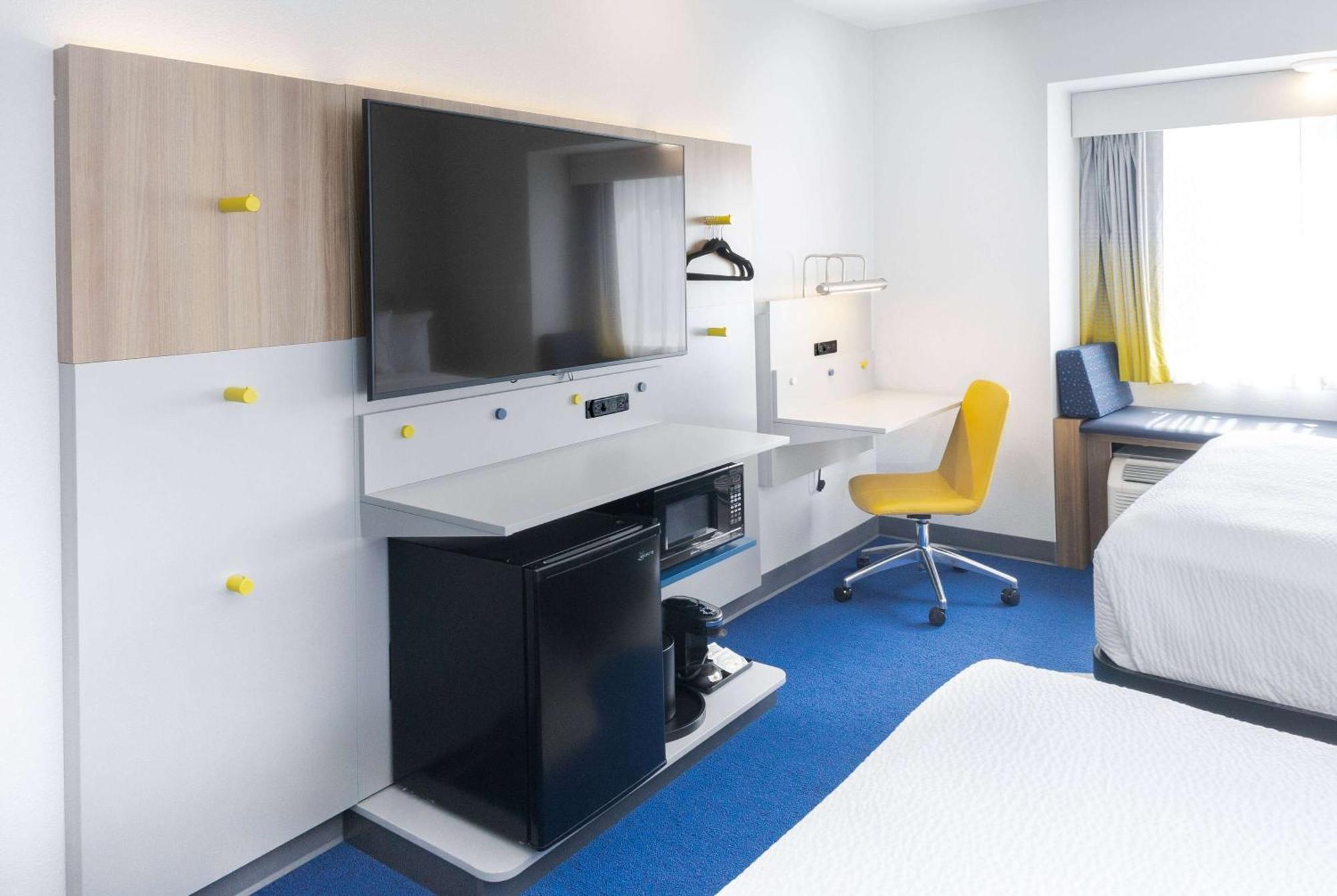 Microtel Inn & Suites Springville Bagian luar foto
