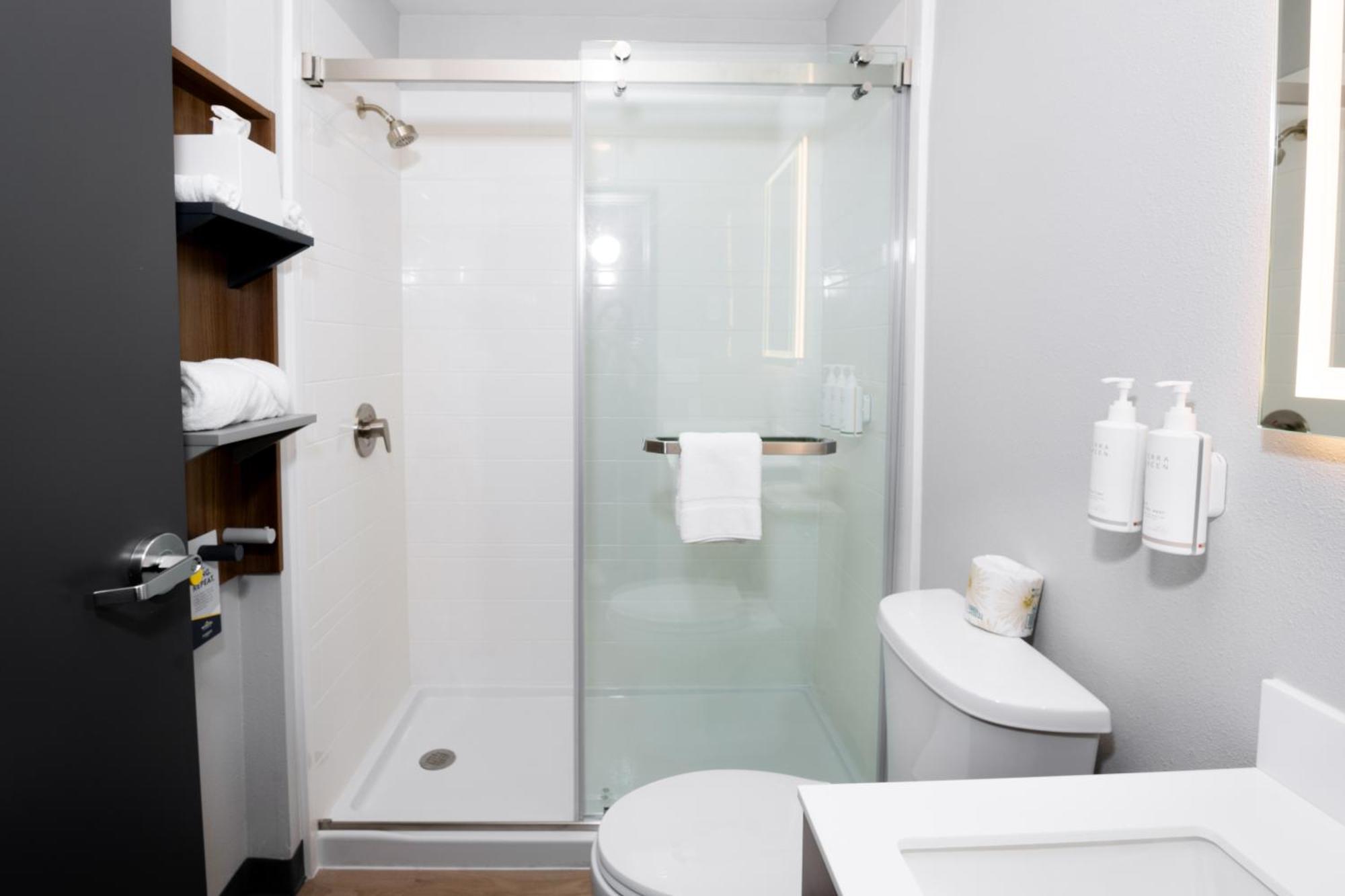 Microtel Inn & Suites Springville Bagian luar foto