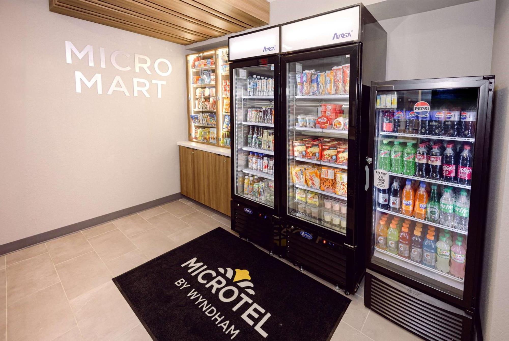 Microtel Inn & Suites Springville Bagian luar foto